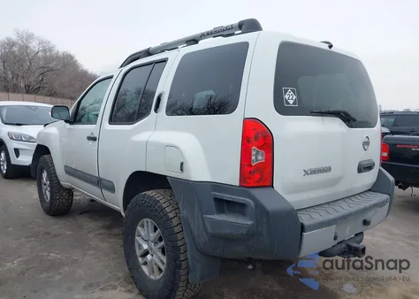 2015 Nissan Xterra S из США, поврежденный, VIN 5N1AN0NW0FN653986